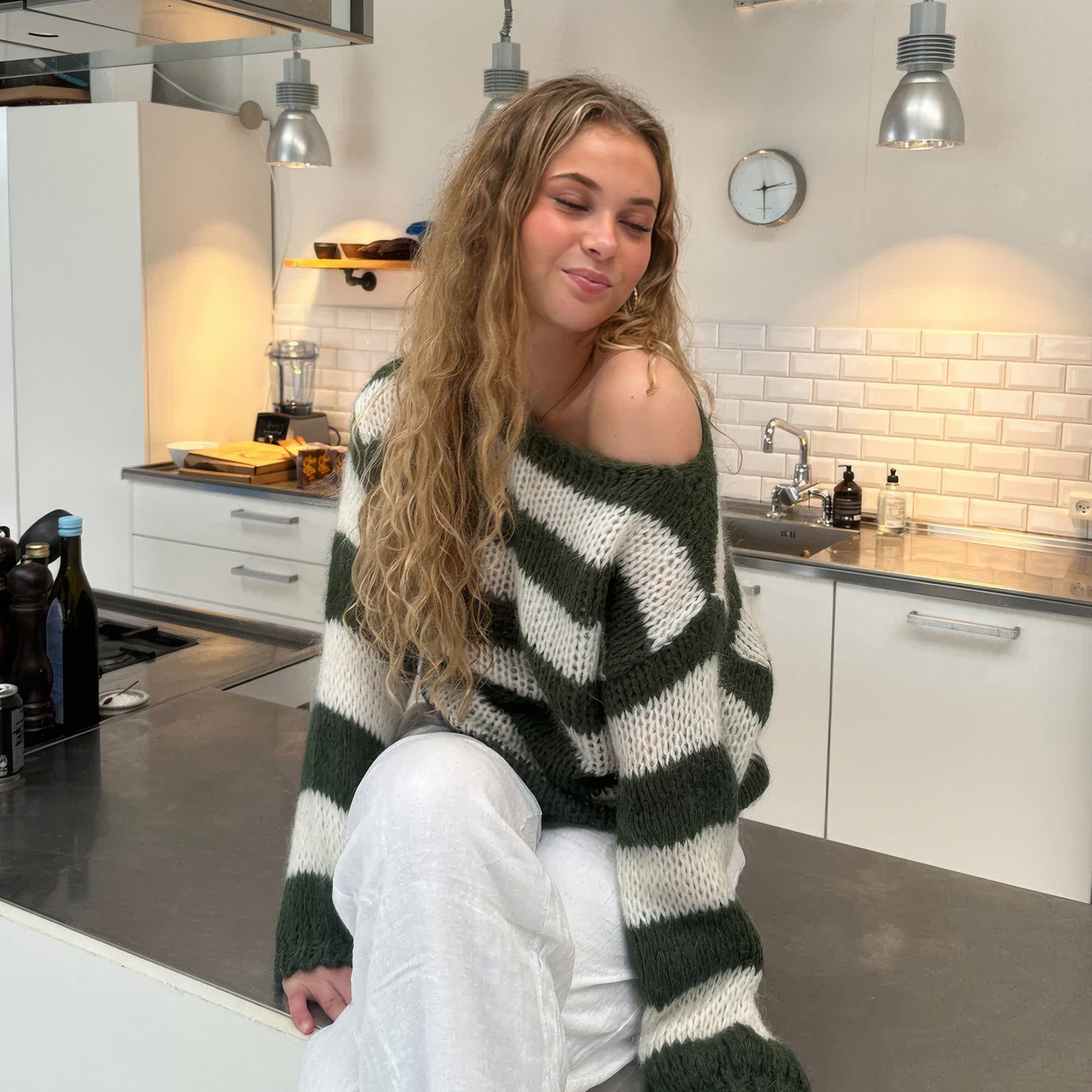 Women's Oversized Striped Jumper in Chunky Knit with Boat Neck and Dropped Shoulders
